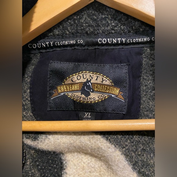 VINTAGE County Clothing Co Cheyenne Collection Horse Jacket - Picture 5 of 6